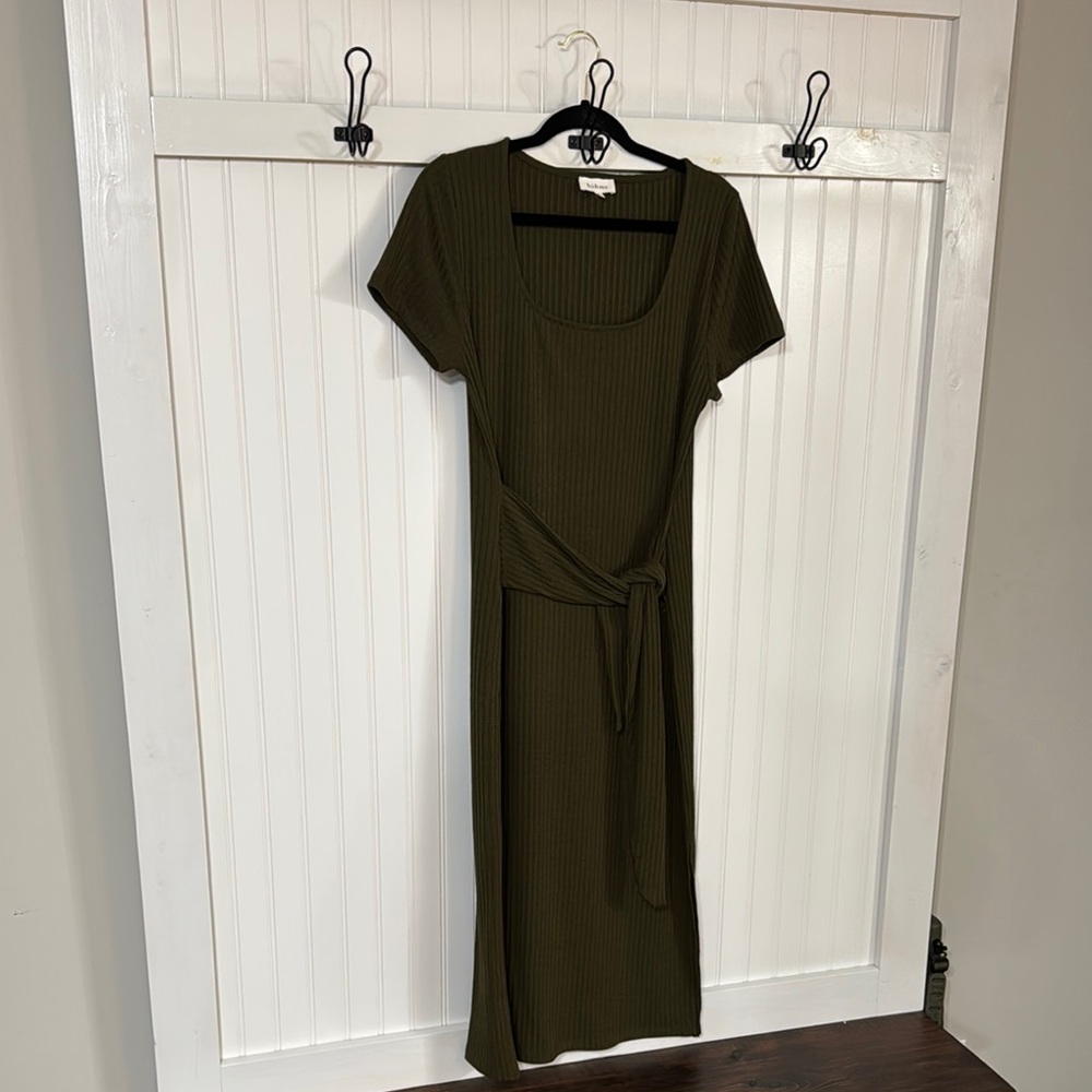 Bohme Dark Green Sheath Midi Dress Square Neck